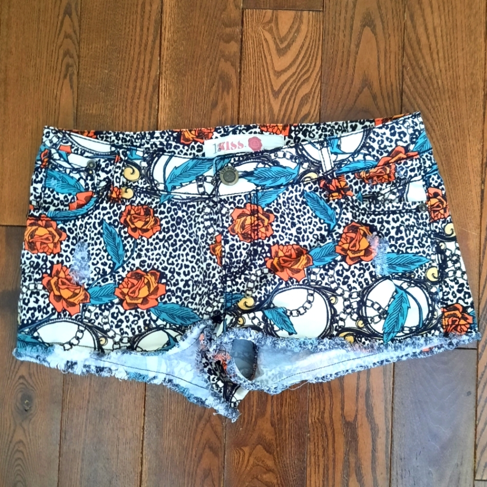 1st Kiss Short Shorts, Size 5, Rose + Leopard Print